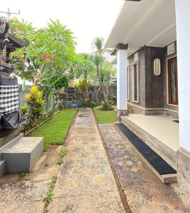 Rumah liburan Made House *